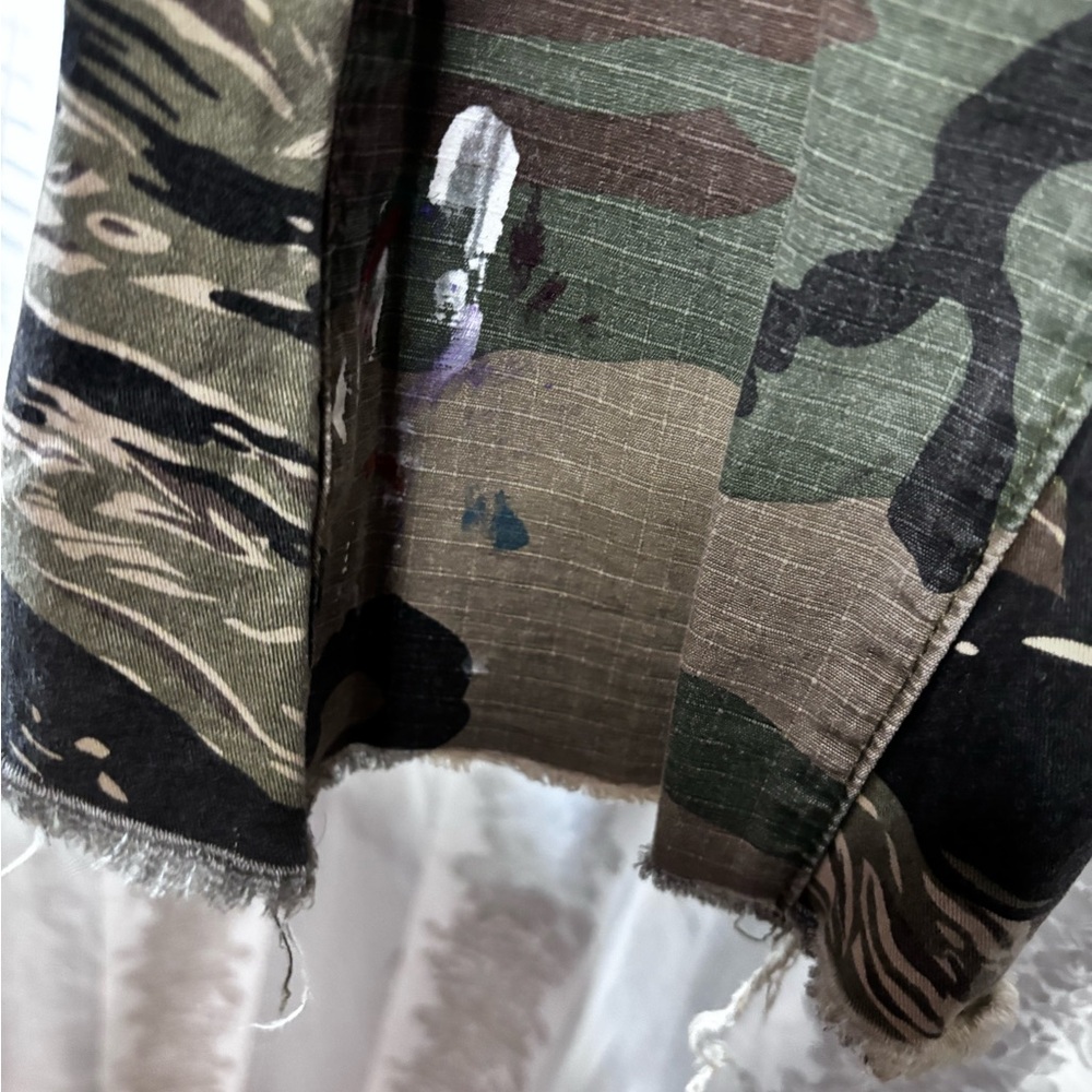 Men's Urban Camouflage Cargo Pants - Picture 2 of 10